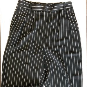 Aritzia Babaton ‘Modesto’ Black/White Pants